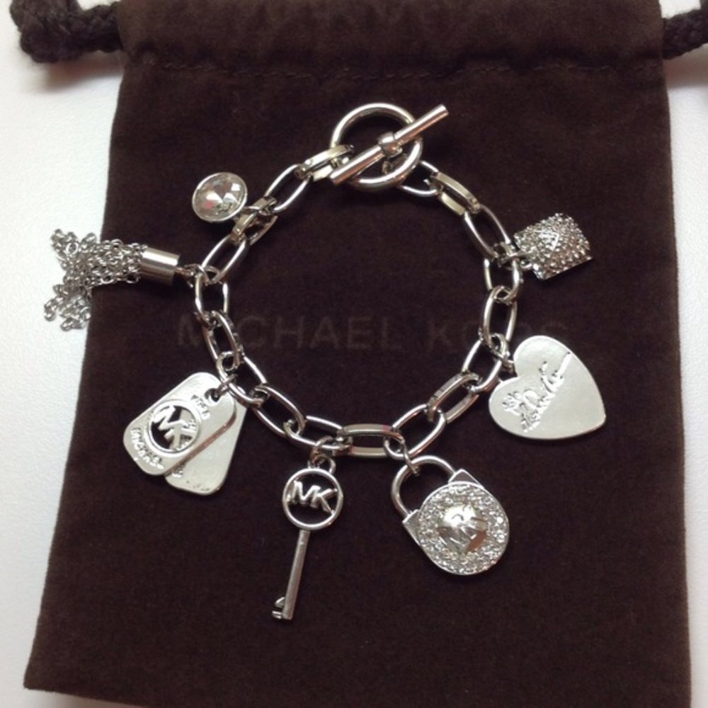 NEW Michael Kors Silver Charm Toggle Bracelet - Picture 3 of 9